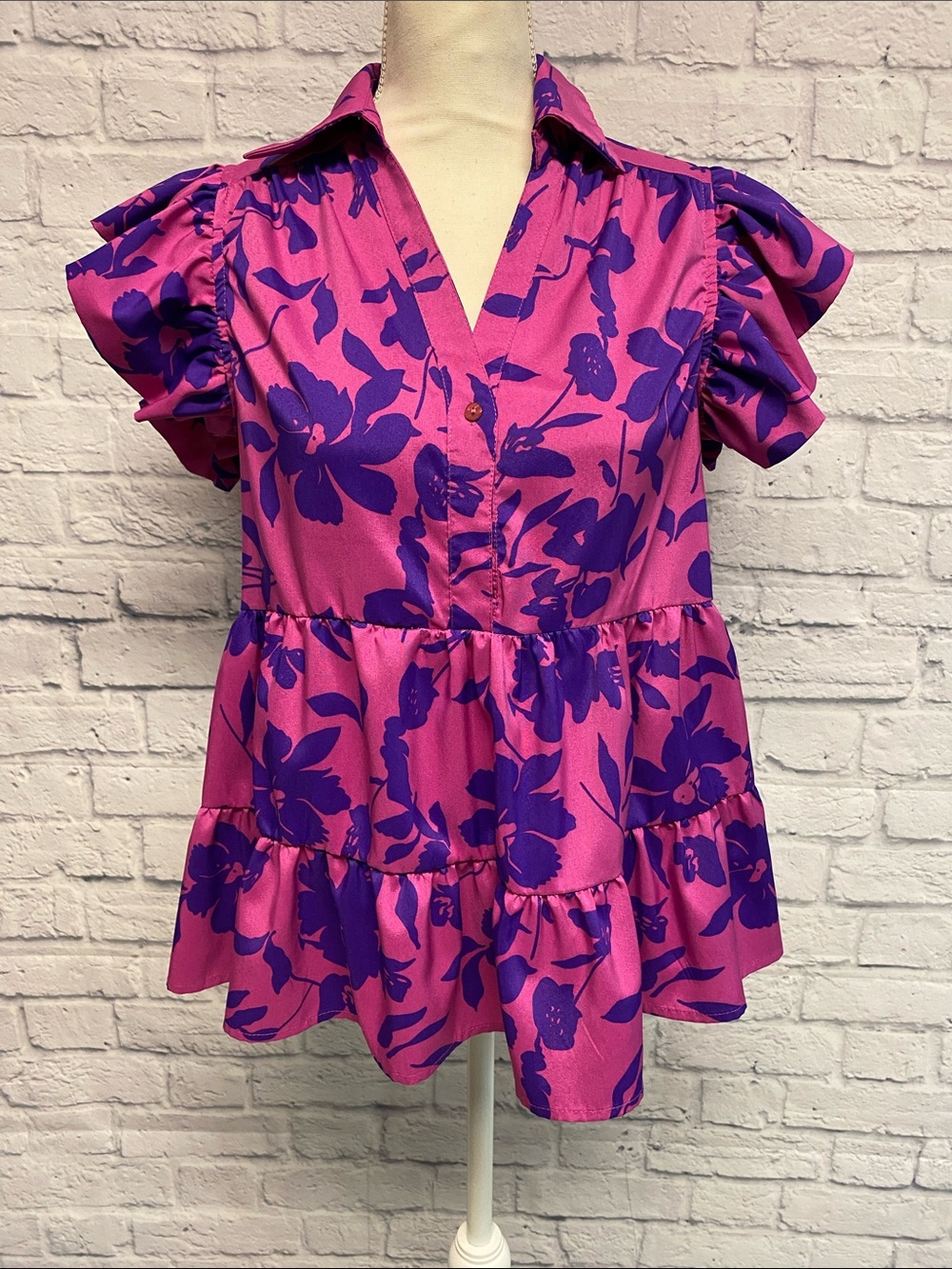 Shop the Mint Floral V-Neck Blouse Size Small
